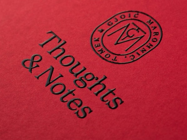  logo  with simple and classic typography